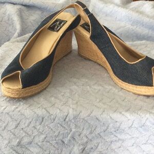 Sandals/blue Denim/never worn